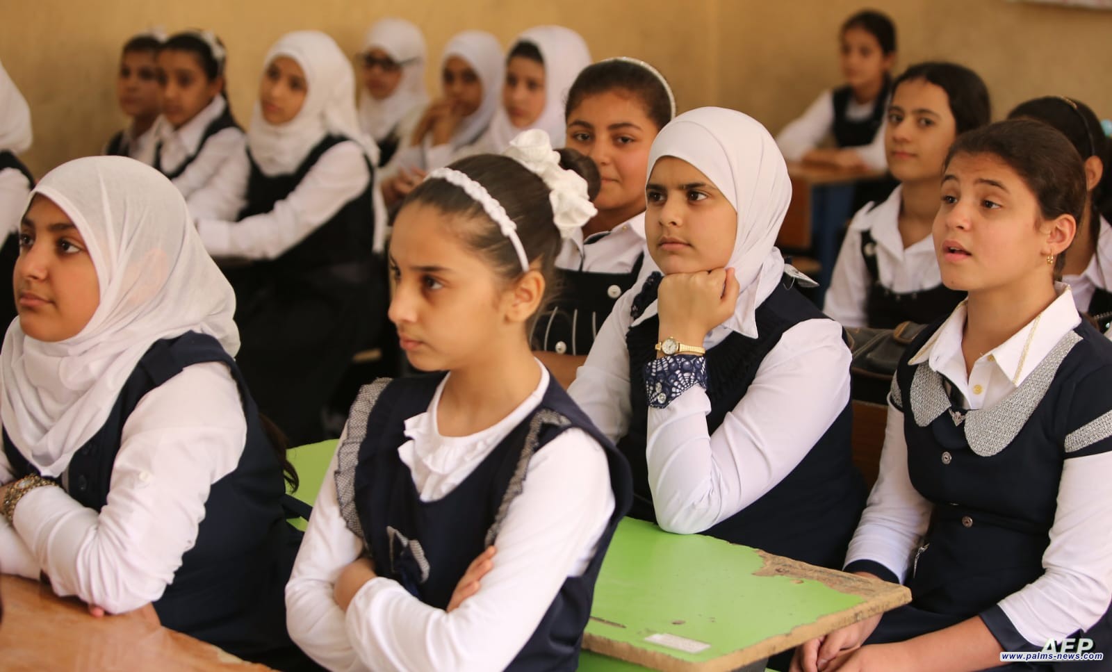 نخيل عراقي تهنئُ الطلاب بعيدهم و ترجو لهم النجاح والتفوّق والتوفيق.